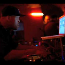 Tyrone (feat. Kia) [Remix]